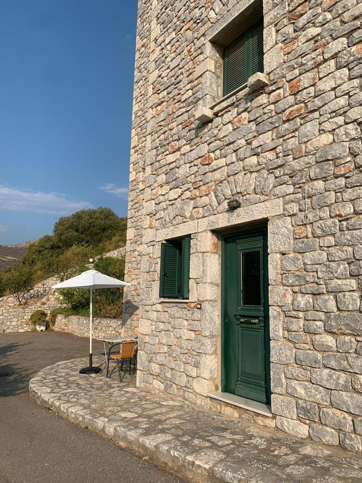 Vatoulia House Aparthotel Néon Oítilon Eksteriør bilde