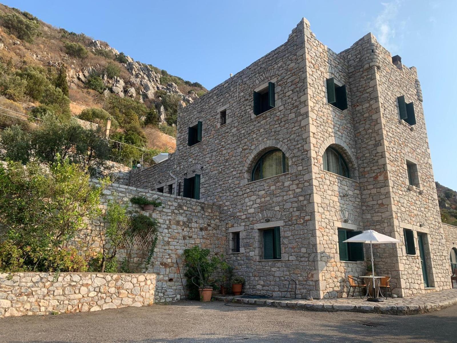 Vatoulia House Aparthotel Néon Oítilon Eksteriør bilde