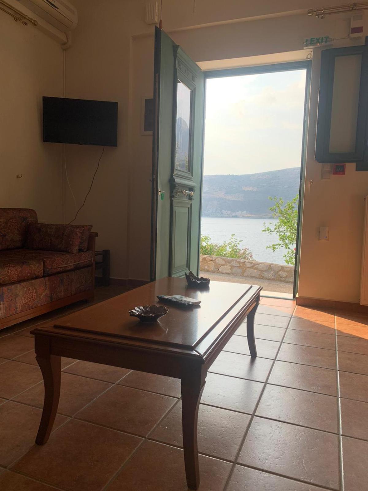 Vatoulia House Aparthotel Néon Oítilon Eksteriør bilde