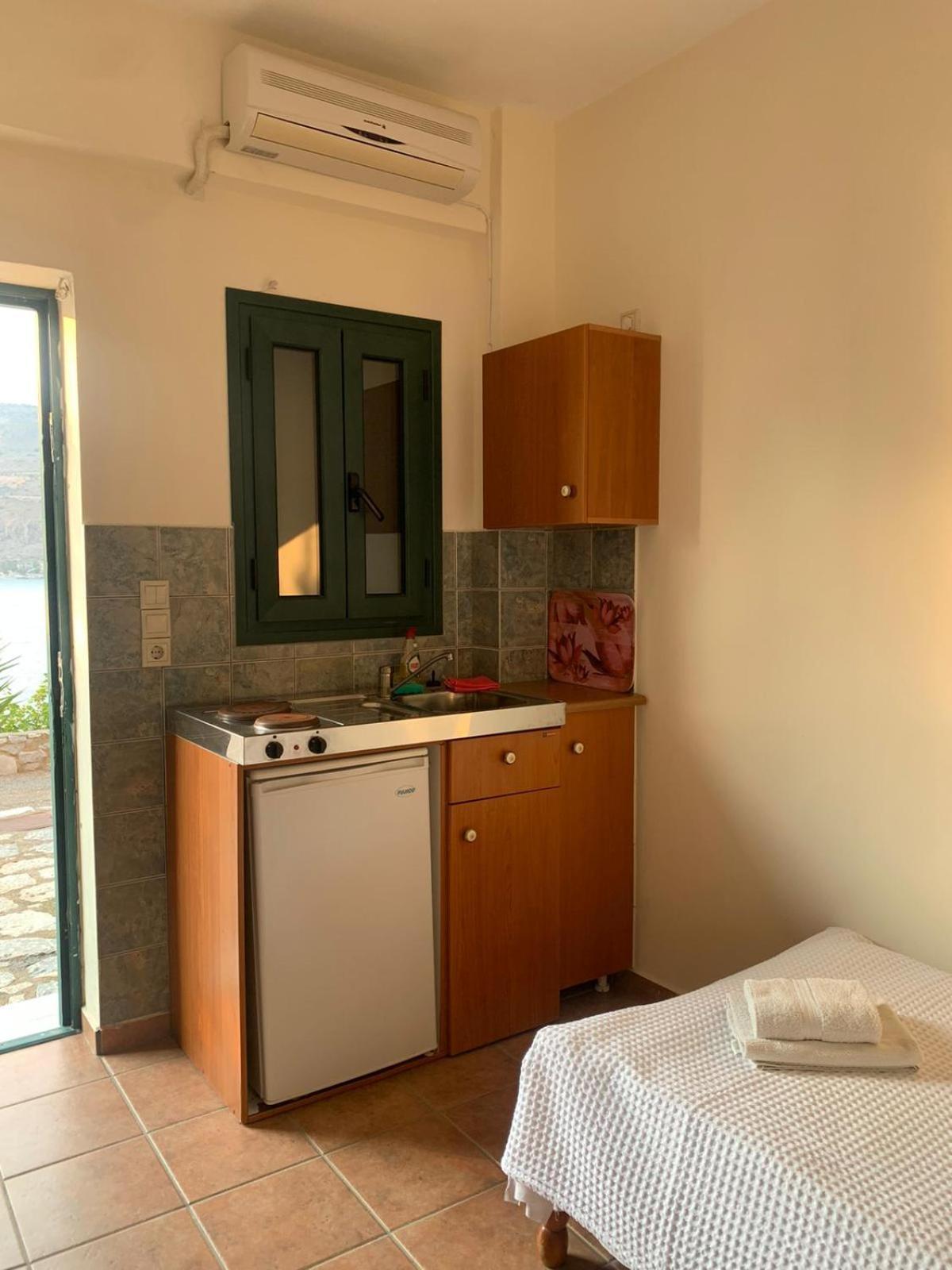 Vatoulia House Aparthotel Néon Oítilon Eksteriør bilde