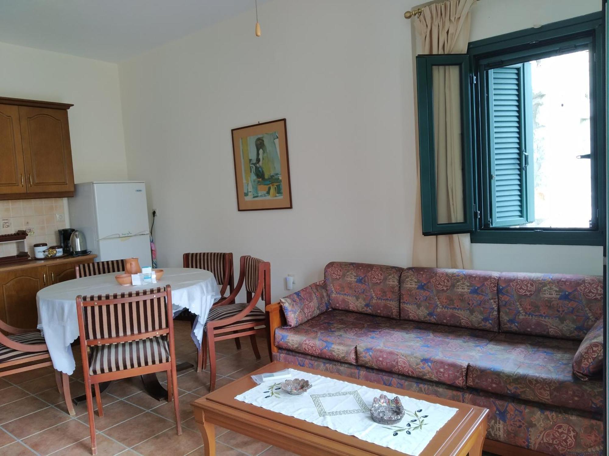 Vatoulia House Aparthotel Néon Oítilon Eksteriør bilde
