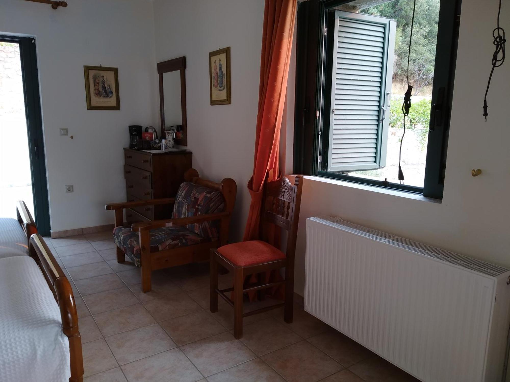 Vatoulia House Aparthotel Néon Oítilon Eksteriør bilde