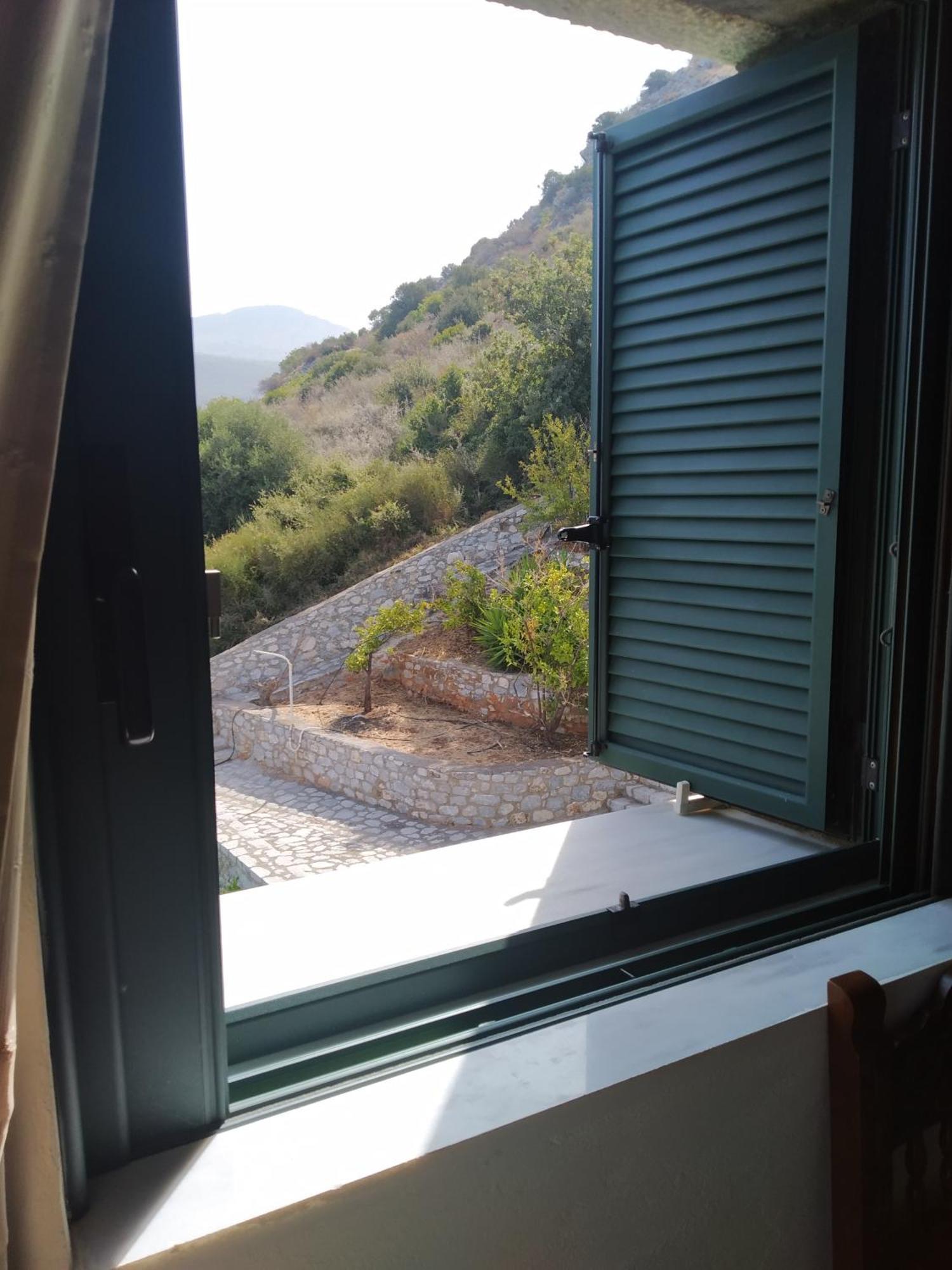 Vatoulia House Aparthotel Néon Oítilon Eksteriør bilde