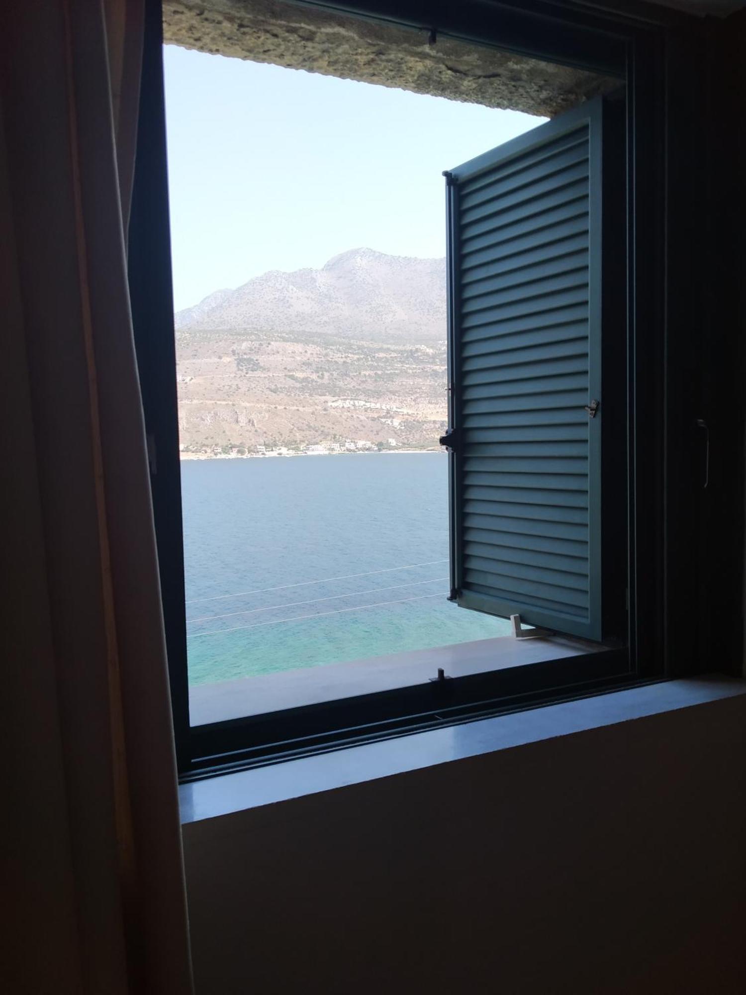 Vatoulia House Aparthotel Néon Oítilon Eksteriør bilde