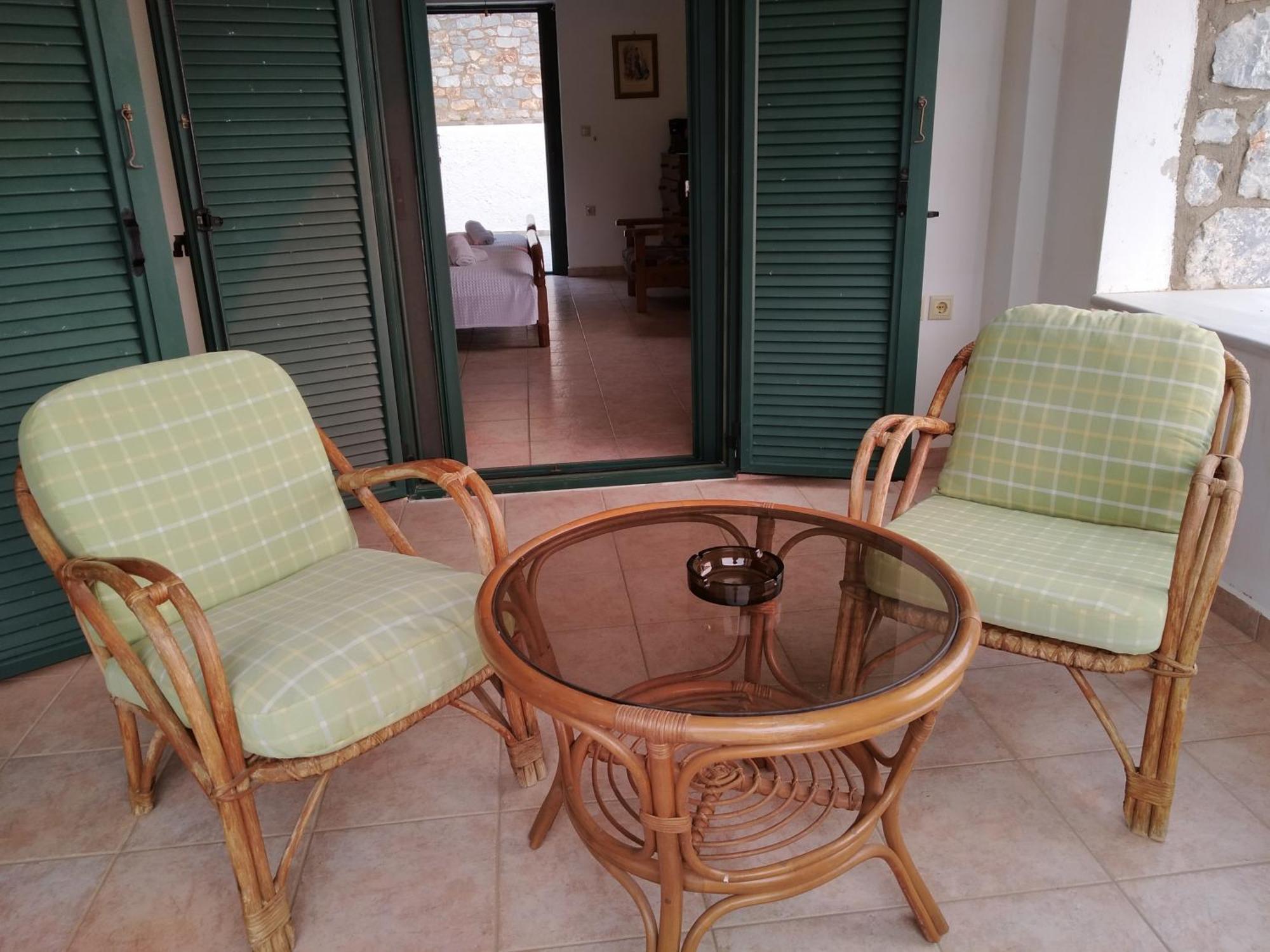 Vatoulia House Aparthotel Néon Oítilon Eksteriør bilde